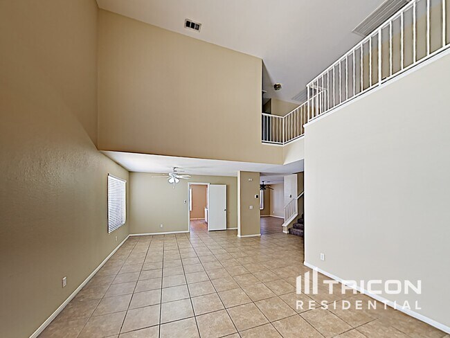 6570 Cameron Peak Ct in Las Vegas, NV - Building Photo - Building Photo