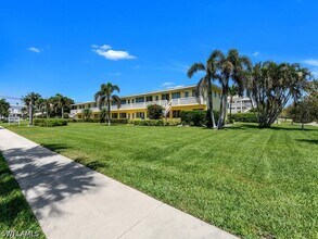 473 12th Ave S in Naples, FL - Building Photo - Building Photo