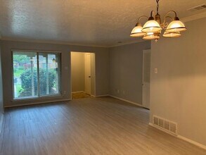 7488 Walling Ln in Dallas, TX - Building Photo - Building Photo