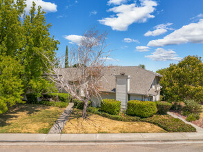 2118 Woolner Ave in Fairfield, CA - Building Photo - Building Photo