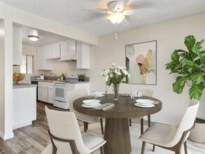 Bonita Hills in Chula Vista, CA - Foto de edificio - Building Photo