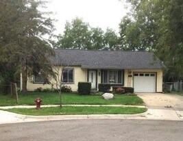 2063 Champagne Dr in Ann Arbor, MI - Building Photo