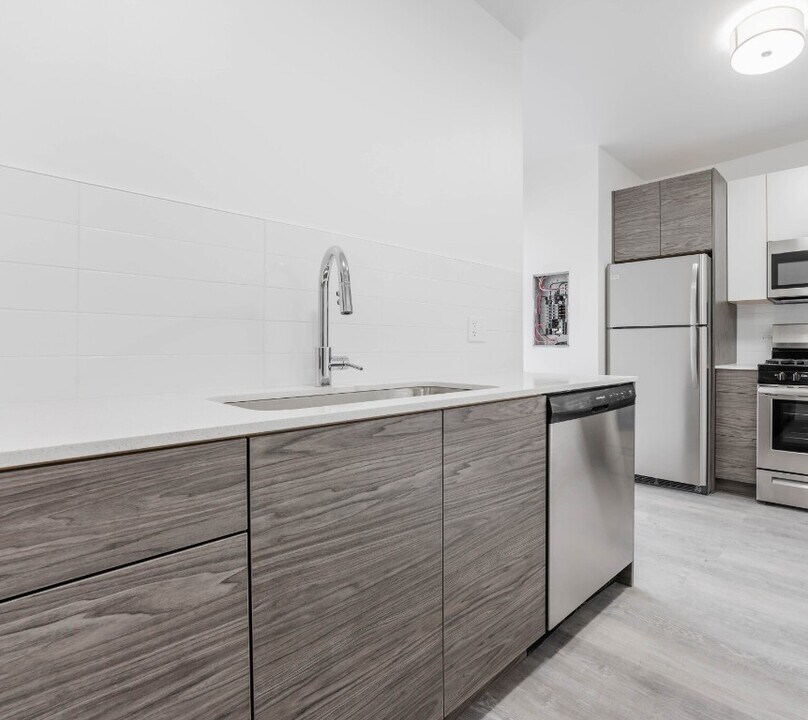 6100 N Paulina St in Chicago, IL - Building Photo