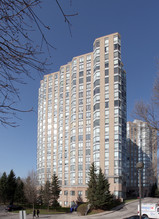 3 Hickory Tree Rd in Toronto, ON - Building Photo - Building Photo