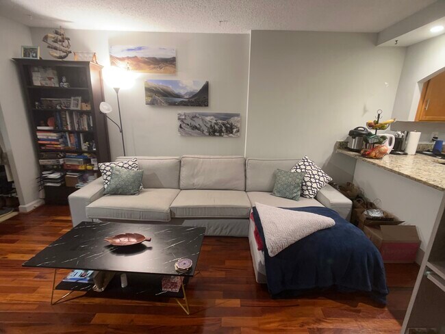 1245 13th St NW, Unit 106 in Washington, DC - Building Photo - Building Photo