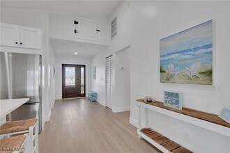 2700 Gulfview Dr in Naples, FL - Building Photo - Building Photo