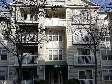 property at 13900 Farnsworth Ln