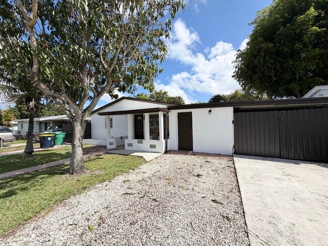 property at 4484 SW 49th Ct