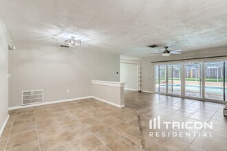 609 Linda Ct in Palm Harbor, FL - Building Photo - Building Photo