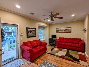 122 Old Fifth Cir in Charlottesville, VA - Building Photo - Building Photo