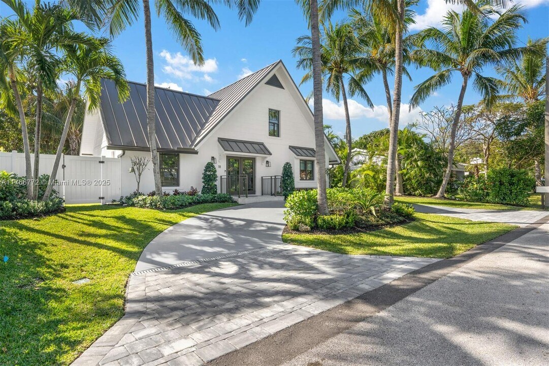 18 Hersey Dr in Boynton Beach, FL - Foto de edificio