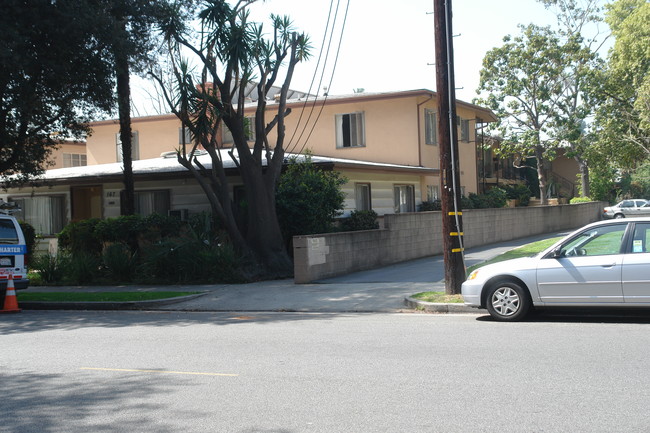 167 S Oak Knoll Ave in Pasadena, CA - Foto de edificio - Building Photo