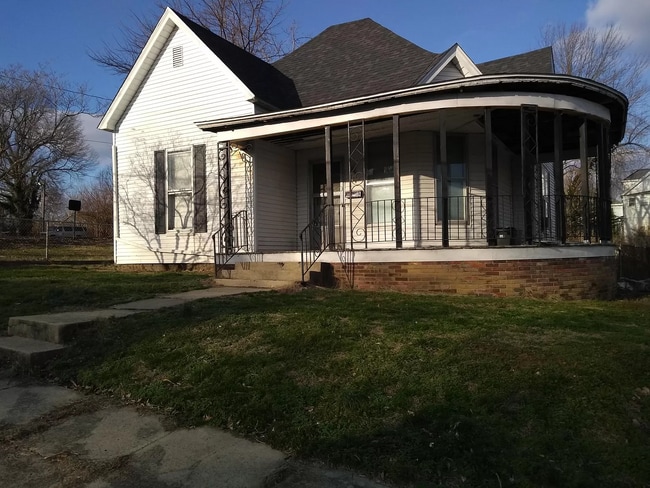 property at 315 Glyndon Ave