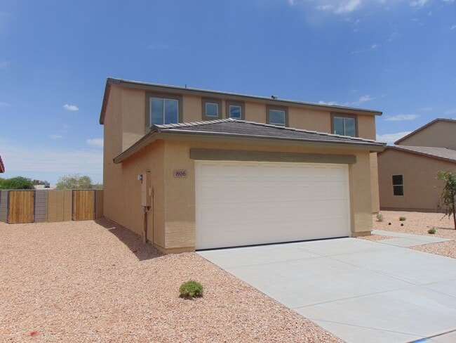 806 W Caroline St in Coolidge, AZ - Foto de edificio - Building Photo