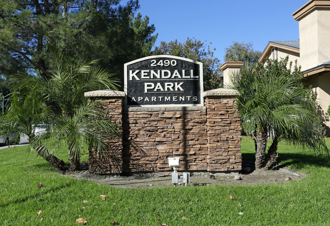 Kendall Park Apartments in San Bernardino, CA - Foto de edificio - Building Photo