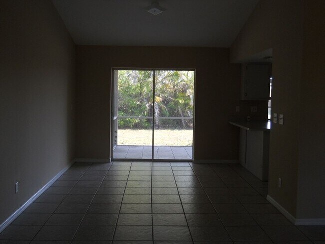 3733 SW 1st Ave in Cape Coral, FL - Building Photo - Building Photo