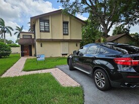 9154 SW 132nd Ln in Miami, FL - Building Photo