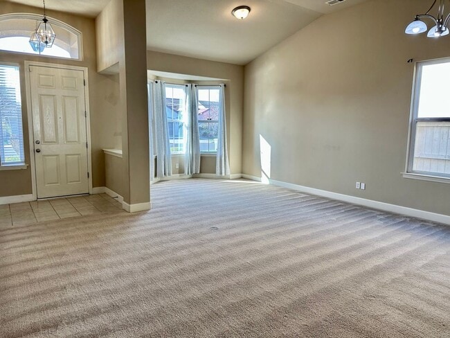 3079 Rialto Ave in Clovis, CA - Building Photo - Building Photo