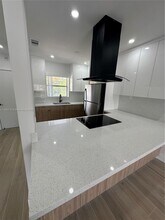 7505 SW 82nd St in Miami, FL - Building Photo - Building Photo