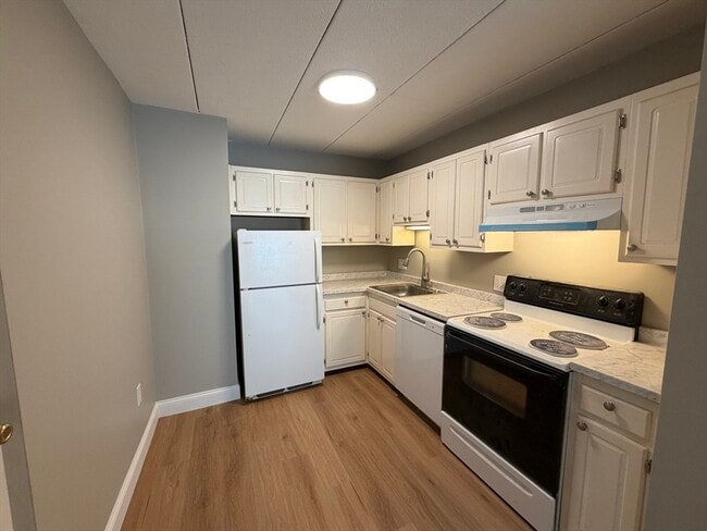 4 Hawes St in Revere, MA - Building Photo - Building Photo