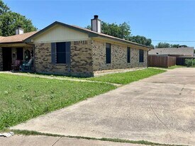 7720 Westcliff St in North Richland Hills, TX - Building Photo