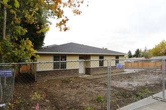 Johnson Street Apartments in Beaverton, OR - Building Photo - Building Photo