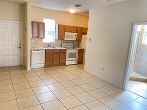 9430 SW 170th Passage in Miami, FL - Building Photo - Building Photo