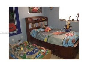 11449 NW 89th Ct in Hialeah Gardens, FL - Building Photo - Building Photo