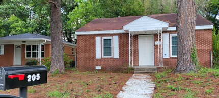 205 Whitfield Dr in Goldsboro, NC - Building Photo - Building Photo