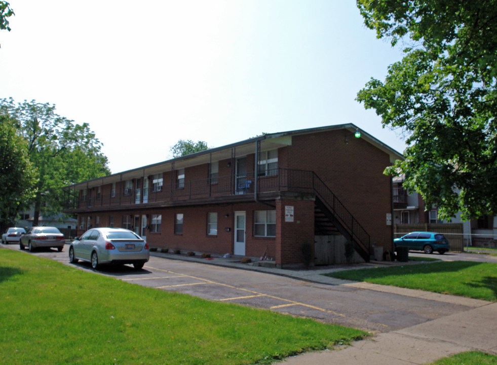 34 S Wright Ave in Fairborn, OH - Building Photo