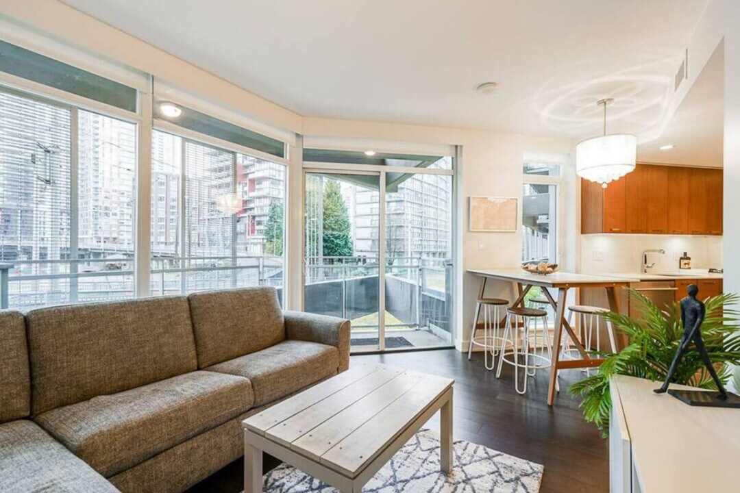 1372 Seymour St in Vancouver, BC - Building Photo
