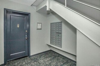 14-16-16 Stoner Ave in Great Neck, NY - Building Photo - Building Photo