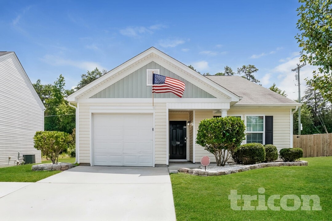 304 Kendall Dr in Winston-Salem, NC - Building Photo