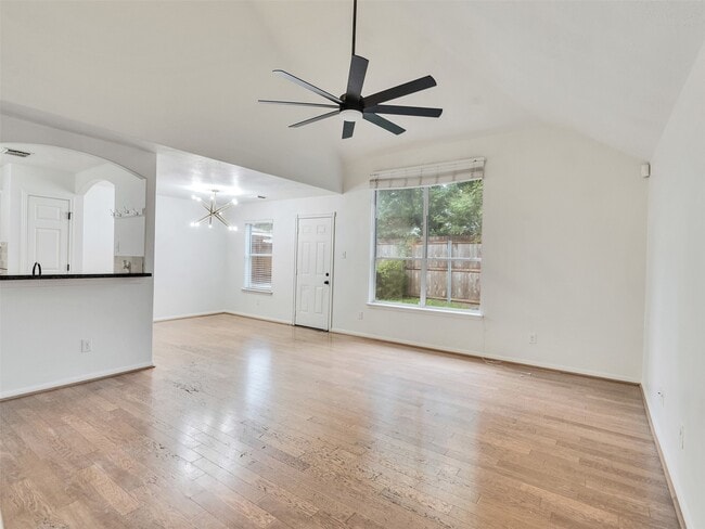 8207 Spring Wind Ln in Houston, TX - Building Photo - Building Photo