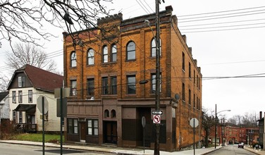 734-736 Franklin Ave in Pittsburgh, PA - Foto de edificio - Building Photo