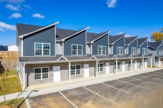 Harmony Square Townhomes in Clarksville, TN - Building Photo - Building Photo