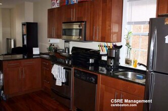 9 Warwick St, Unit 2 in Boston, MA - Foto de edificio - Building Photo