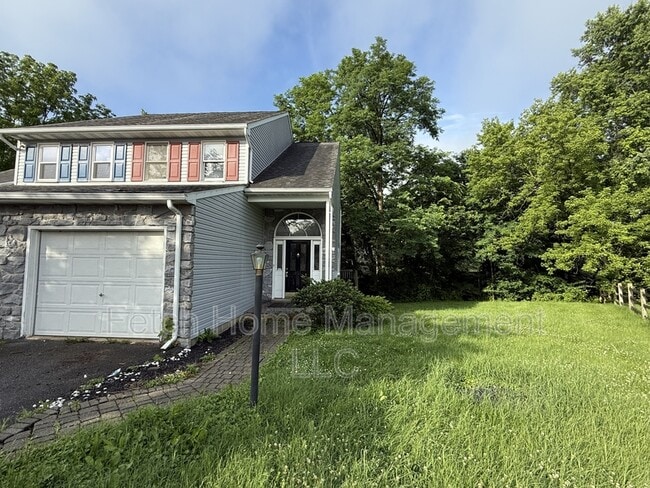 property at 855 S Pearl St