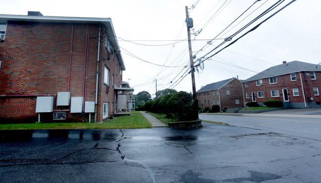 81-109 Trapelo Rd in Waltham, MA - Foto de edificio - Building Photo