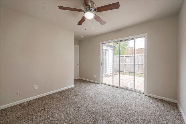 property at 10811 Villa Lea Ln