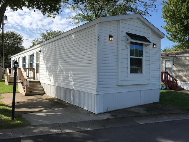 property at 69 Farmington Dr