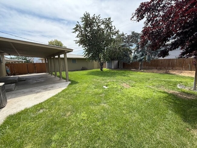1628 S Wallace St in Moses Lake, WA - Building Photo - Building Photo