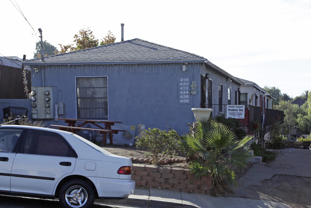 418-428 Ritchey St in San Diego, CA - Building Photo