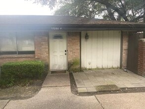 12060 Mighty Oak Dr in Houston, TX - Building Photo - Building Photo