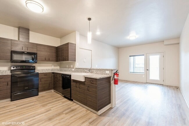 1940 Jefferson Blvd in Kalispell, MT - Building Photo - Building Photo