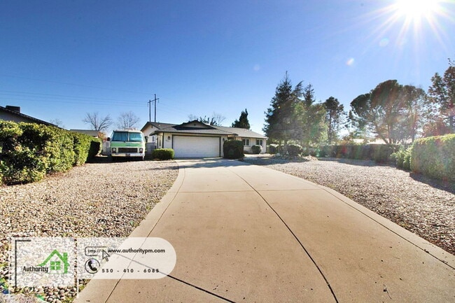 20231 Margarita Ct E in Redding, CA - Building Photo - Building Photo