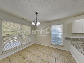 8616 Warwick Crest Ln in Charlotte, NC - Foto de edificio - Building Photo