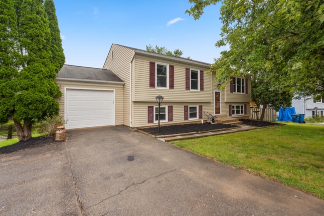 13355 Jasper Ct in Fairfax, VA - Building Photo - Building Photo
