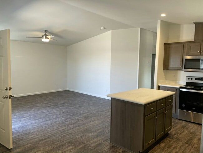 1610 E Villa Rita Dr in Phoenix, AZ - Building Photo - Building Photo