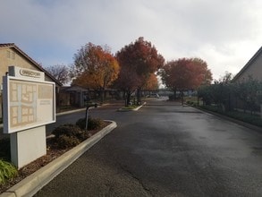 Heritage Park - Seniors Only 62+ in Hanford, CA - Building Photo - Building Photo